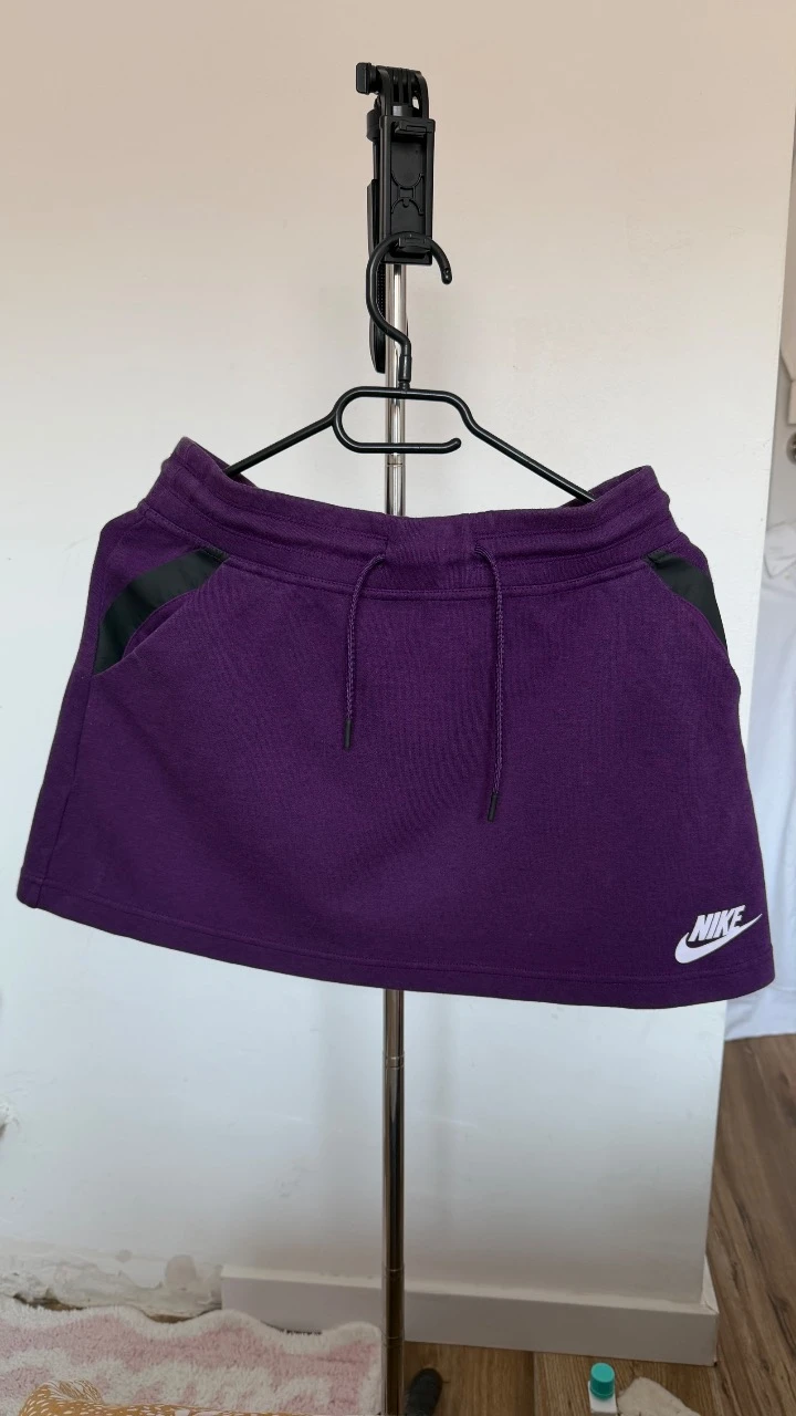 Falda deportiva Nike morada talla M